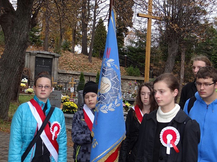 wazna-lekcja-historii-przy-grobie-bohatera-foto-60681