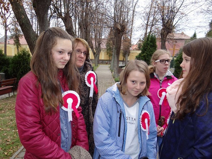 wazna-lekcja-historii-przy-grobie-bohatera-foto-60681