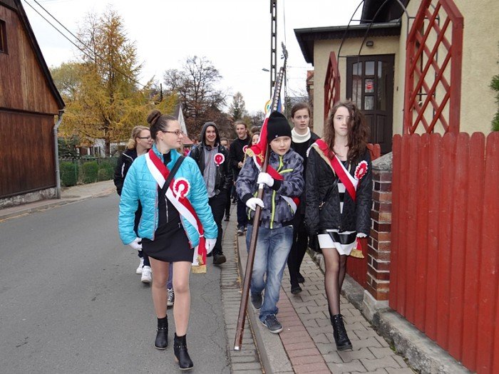wazna-lekcja-historii-przy-grobie-bohatera-foto-60681