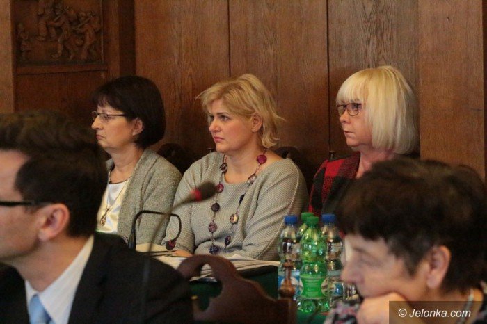 burzliwa-dyskusja-nad-podwyzkami-foto-60744