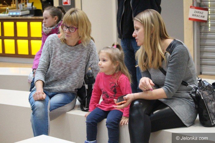 dzieki-szlachetnej-paczce-moga-byc-szczesliwi-foto-60785