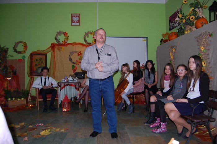 jesienne-klimaty-w-zespole-szko-w-mysakowicach-foto-60926