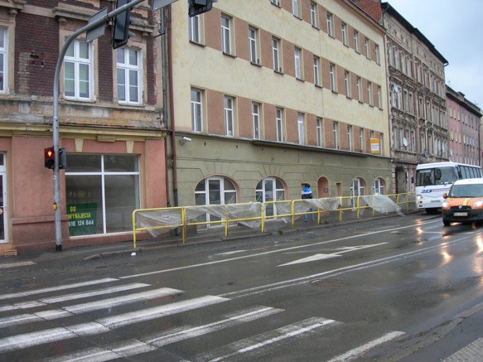 kto-zapaci-za-zniszczone-elewacje-foto-60949