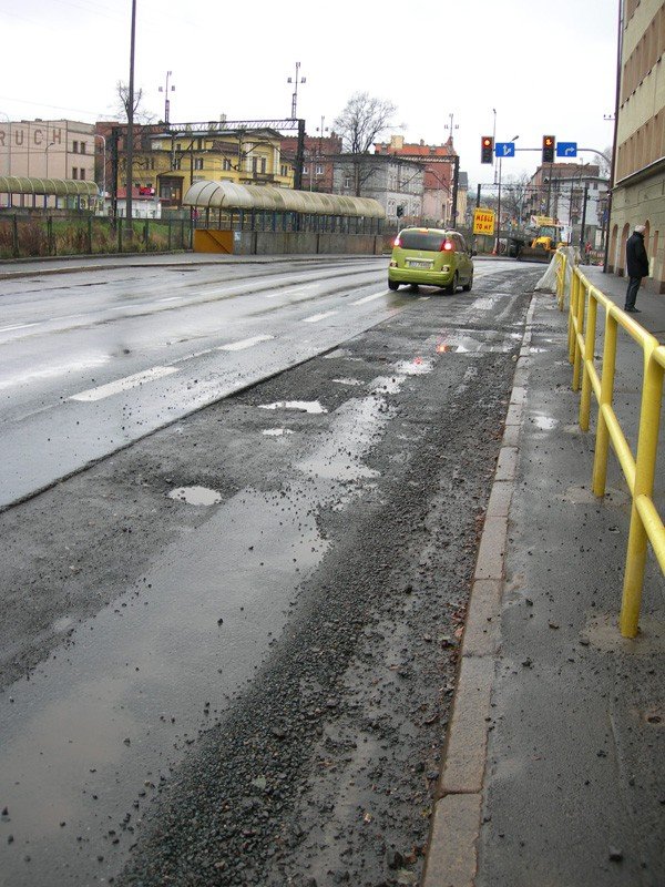 kto-zapaci-za-zniszczone-elewacje-foto-60949