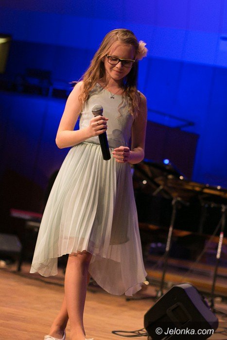 wspaniay-koncert-z-gwiazda-i-gwiazdkami-foto-60953