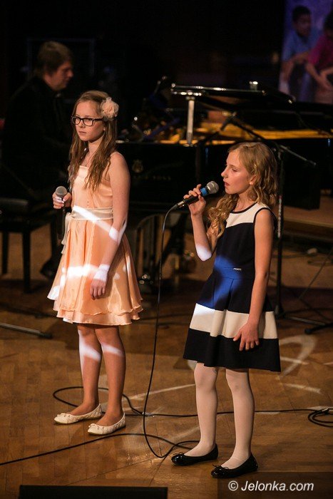 wspaniay-koncert-z-gwiazda-i-gwiazdkami-foto-60953