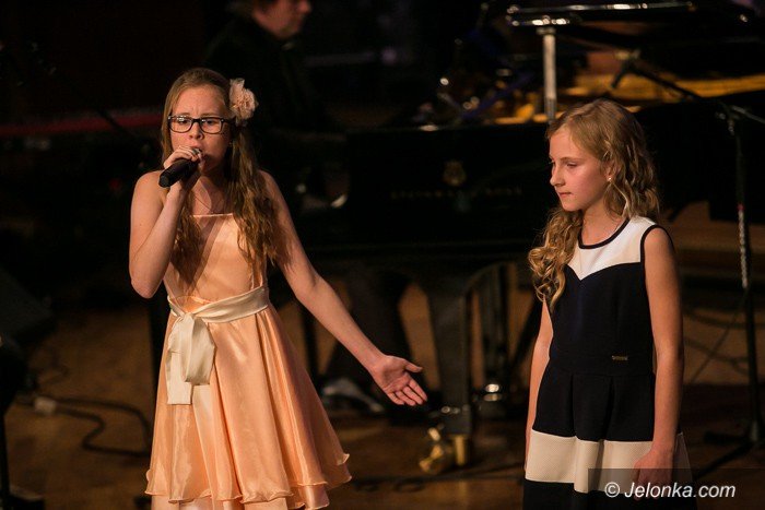 wspaniay-koncert-z-gwiazda-i-gwiazdkami-foto-60953