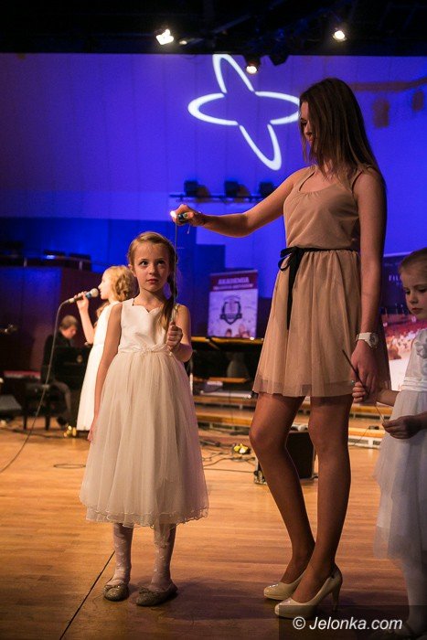 wspaniay-koncert-z-gwiazda-i-gwiazdkami-foto-60953