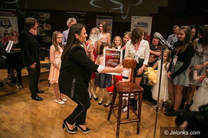 wspaniay-koncert-z-gwiazda-i-gwiazdkami-foto-60953