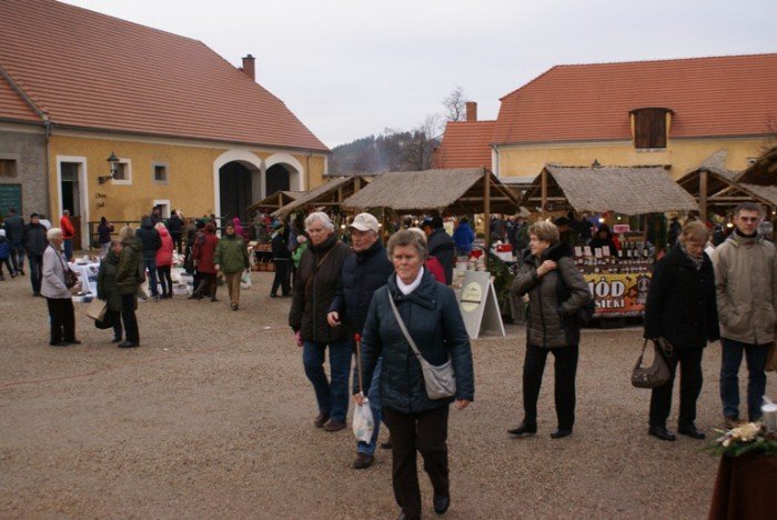 kiermasz-adwentowy-w-omnicy-takze-dzisiaj-foto-60973