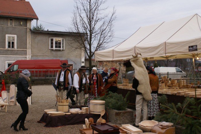 kiermasz-adwentowy-w-omnicy-takze-dzisiaj-foto-60973
