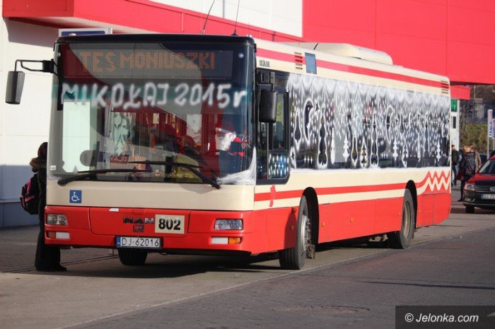 mikoajkowy-autobus-wozi-mieszkancow-foto-60977