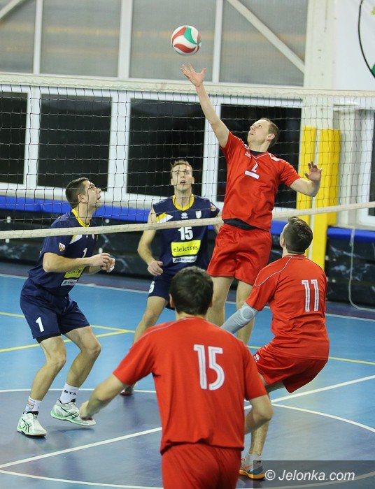 siatkarze-stawili-opor-liderowi-foto-60979