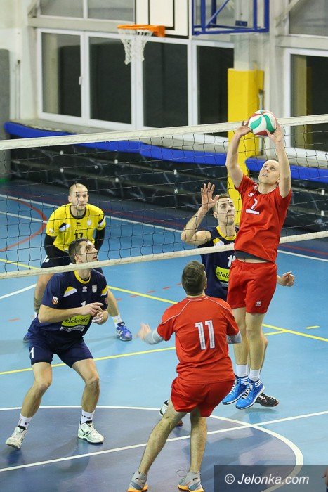siatkarze-stawili-opor-liderowi-foto-60979