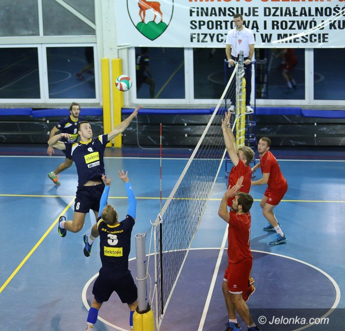 siatkarze-stawili-opor-liderowi-foto-60979