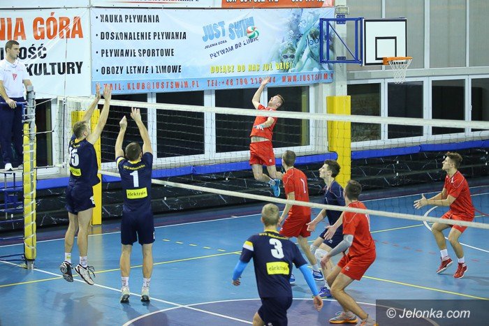 siatkarze-stawili-opor-liderowi-foto-60979