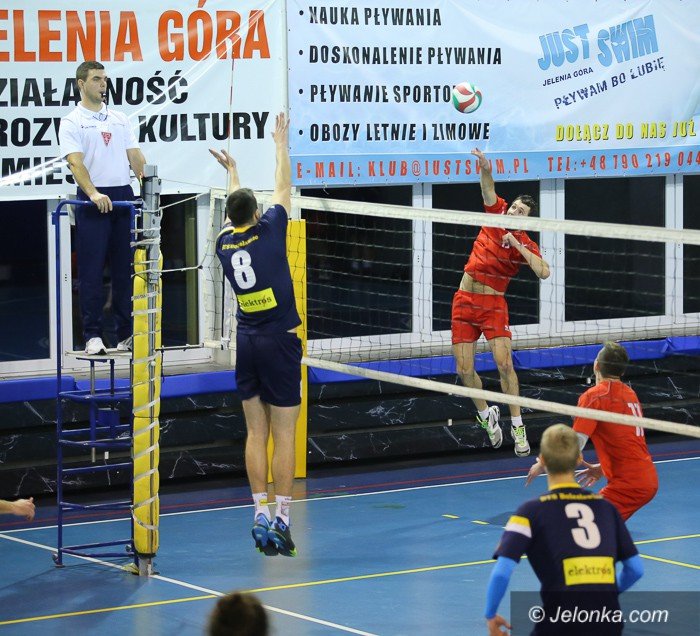 siatkarze-stawili-opor-liderowi-foto-60979