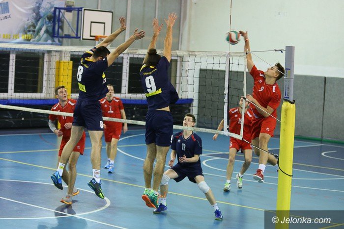 siatkarze-stawili-opor-liderowi-foto-60979