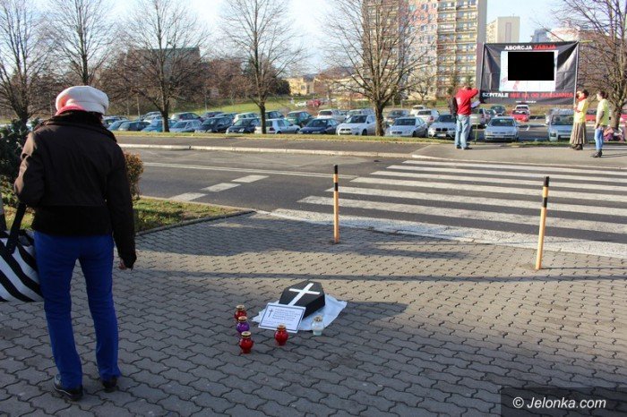 chca-bezwzglednego-zakazu-aborcji-pikietowali-foto-60980