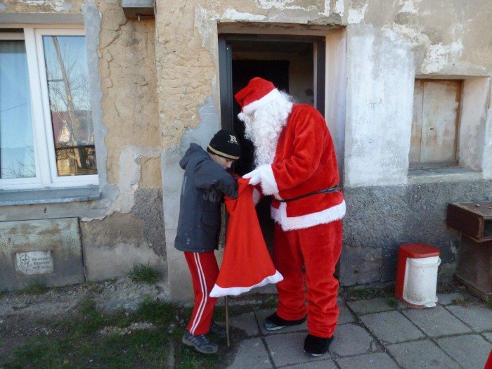 w-wielkiej-pace-wszyscy-i-wszystko-jest-wielkie-foto-60995