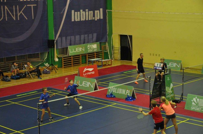 listopadowe-sukcesy-badmintonistow-chojnika-foto-60998