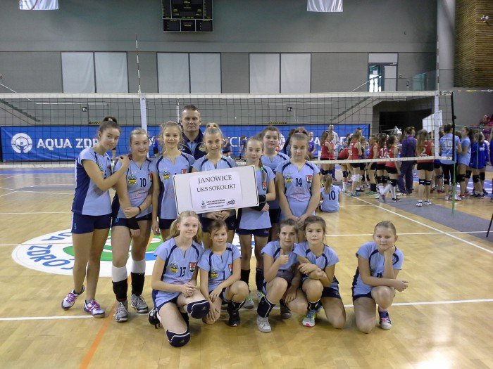 sukcesy-janowickich-siatkarek-w-wabrzychu-61015