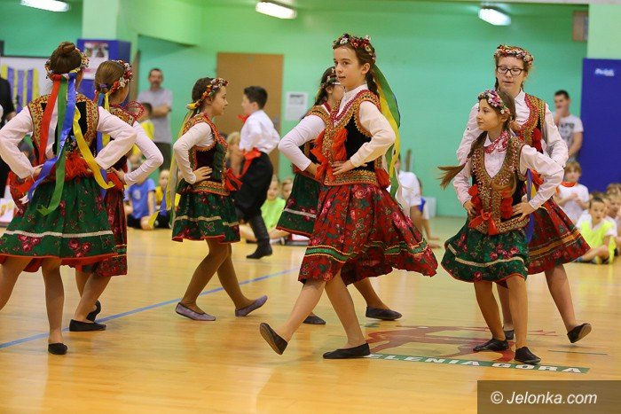dzieci-rywalizoway-w-turnieju-mosu-foto-61086