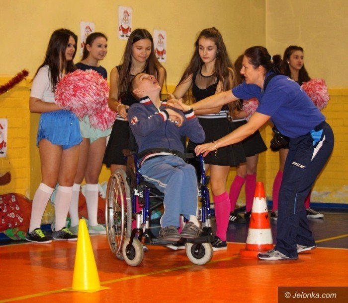 gimnazjalisci-integrowali-sie-z-niepenosprawnymi-foto-61205