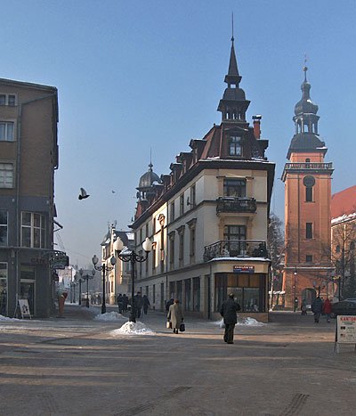 Niektóre chodniki w mieście też wymagają remontu.