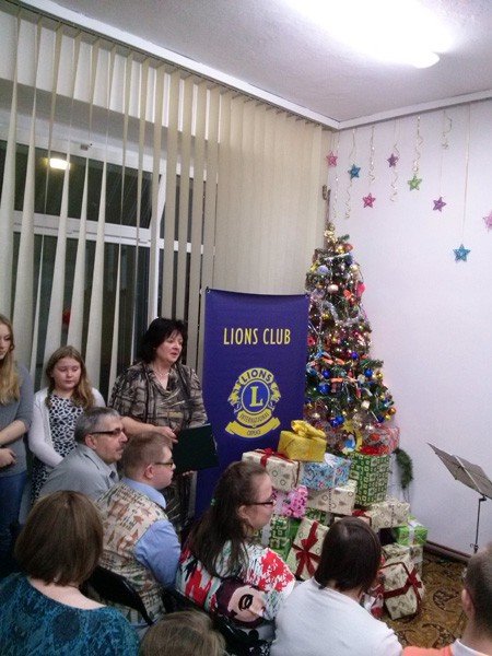 piekny-gest-dla-dzieci-z-zespoem-downa-foto-61230