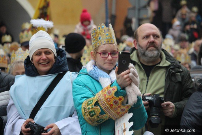 jeleniogorzanie-podazali-sladem-trzech-kroli-foto-61363