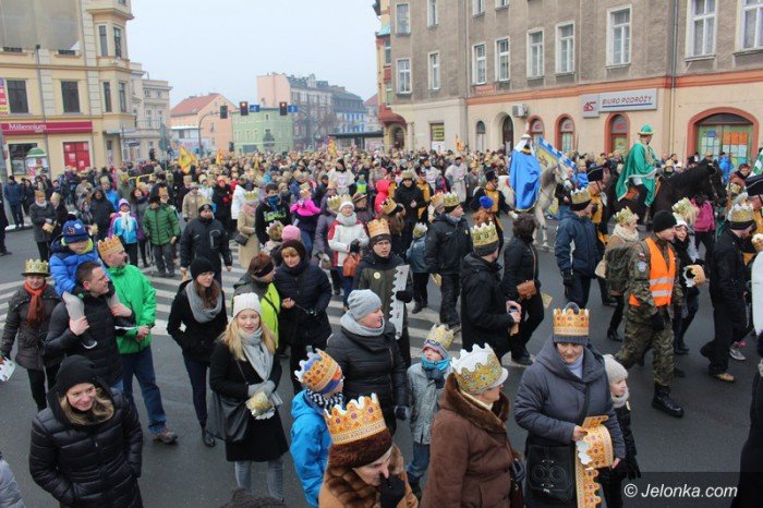 jeleniogorzanie-podazali-sladem-trzech-kroli-foto-61363