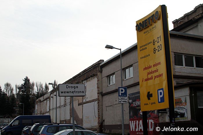 zniknie-odrapana-sciana-przy-wjezdzie-do-netto-foto-61364