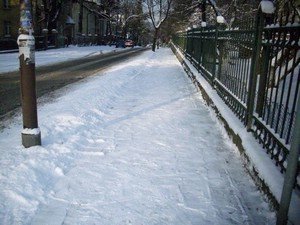 odsniezanie-nawisy-sniezne-sople-obowiazki-kontrole-61470
