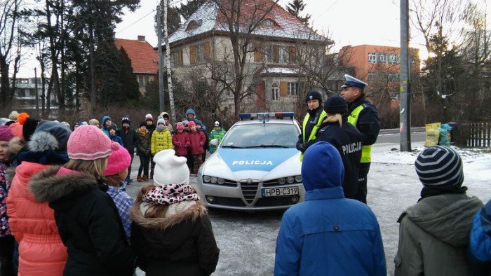 bezpieczne-ferie-spotkanie-w-szostce-foto-61471
