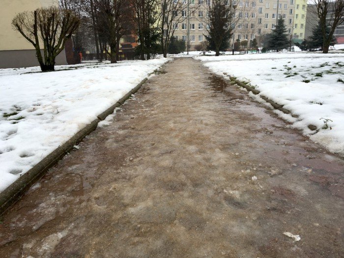 czytelnicy-chodniki-jak-lodowiska-foto-61613