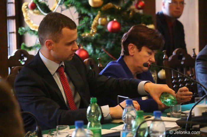 debata-w-sprawie-podwyzki-cen-wody-przerwana-foto-61629