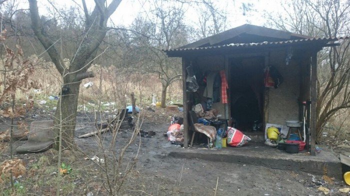 bezdomni-bracia-koczowali-przy-spodzielczej-foto-61689
