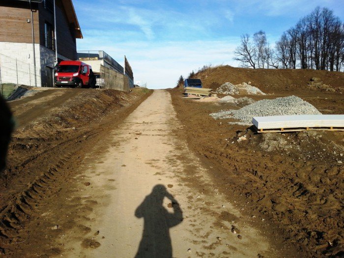 zabrudzona-sciezka-rowerowa-juz-posprzatana-foto-61731