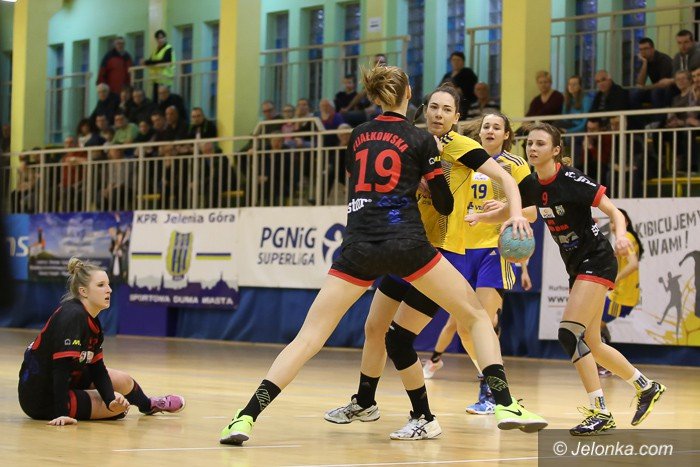 pojedynek-bramkarek-przy-zotniczej-foto-61776