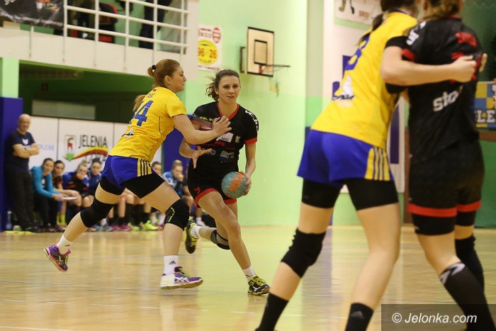 pojedynek-bramkarek-przy-zotniczej-foto-61776