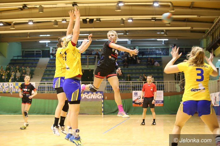 pojedynek-bramkarek-przy-zotniczej-foto-61776
