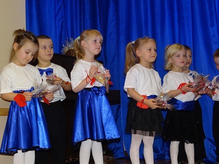 przedszkolaki-ugosciy-swoje-babcie-i-dziadkow-foto-61784