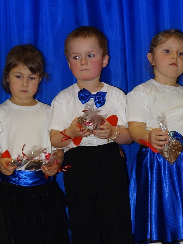 przedszkolaki-ugosciy-swoje-babcie-i-dziadkow-foto-61784