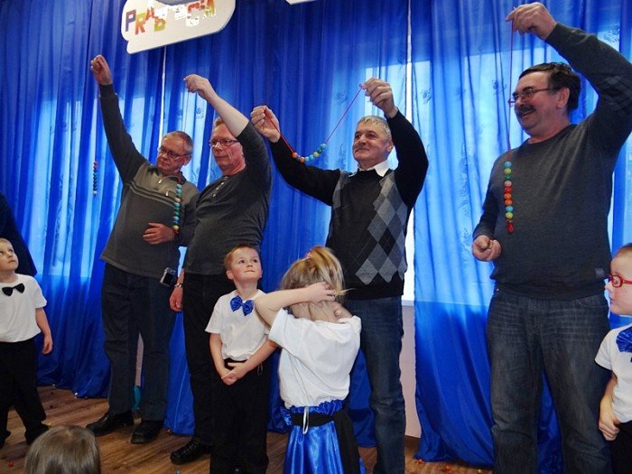 przedszkolaki-ugosciy-swoje-babcie-i-dziadkow-foto-61784