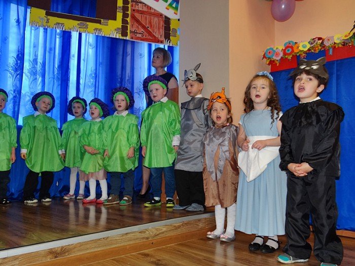 przedszkolaki-ugosciy-swoje-babcie-i-dziadkow-foto-61784