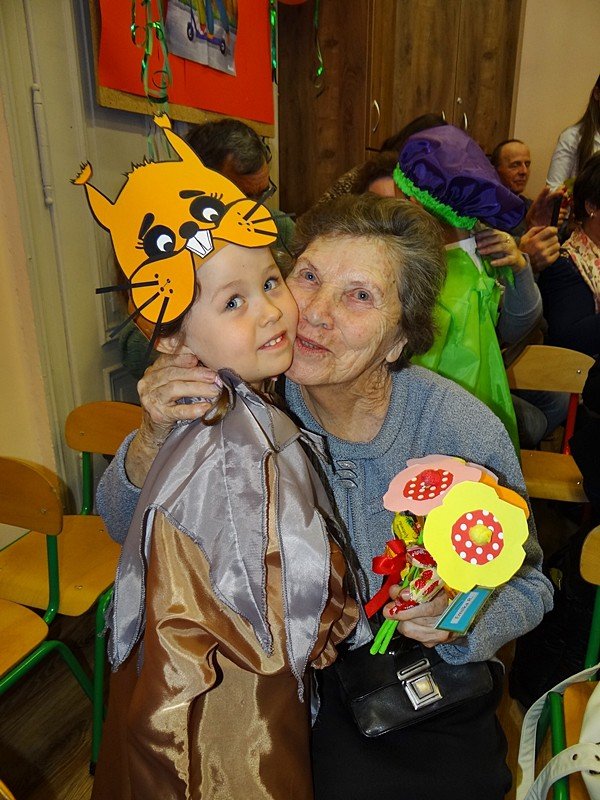 przedszkolaki-ugosciy-swoje-babcie-i-dziadkow-foto-61784