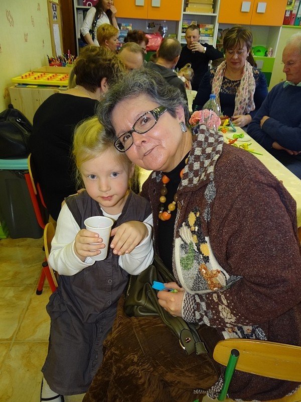 przedszkolaki-ugosciy-swoje-babcie-i-dziadkow-foto-61784