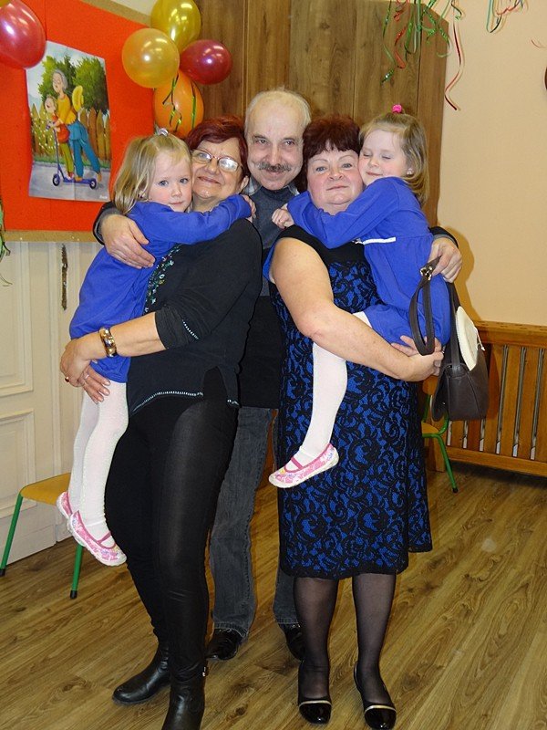przedszkolaki-ugosciy-swoje-babcie-i-dziadkow-foto-61784