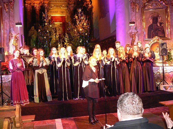 w-modziezowym-domu-kultury-sporo-sie-dzieje-foto-61852